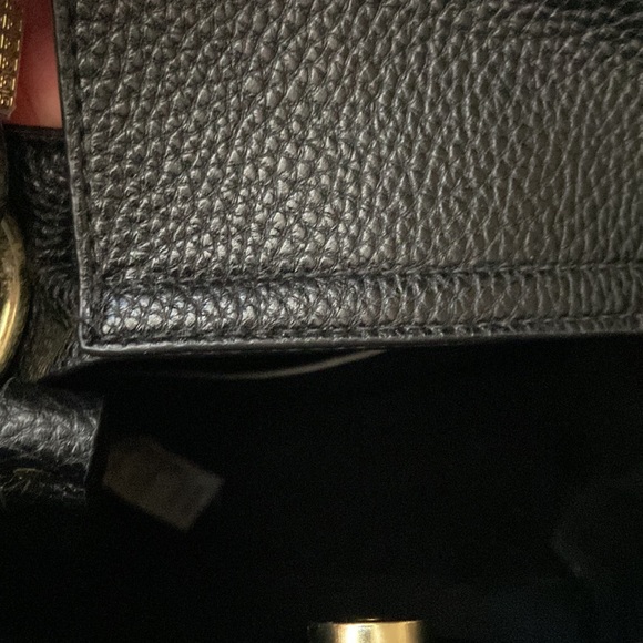 Host Pick ⭐️ 🌟 Steve Madden small black crossbody/ shoulder bag ⭐️ 🌟 - Picture 6 of 8